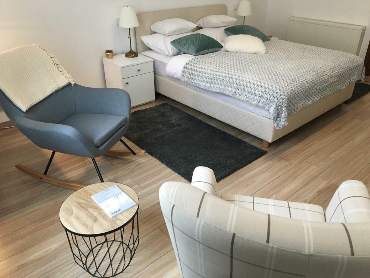 Sedaki In The Center Of Apartman *